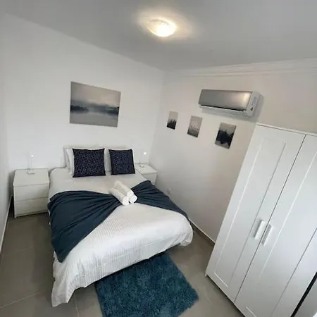 Golden Breeze Holidays Apartament
