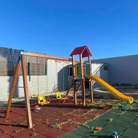 Διαμέρισμα Golden Breeze Holidays *