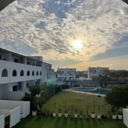 Golden Breeze Holidays * Σάγκρες