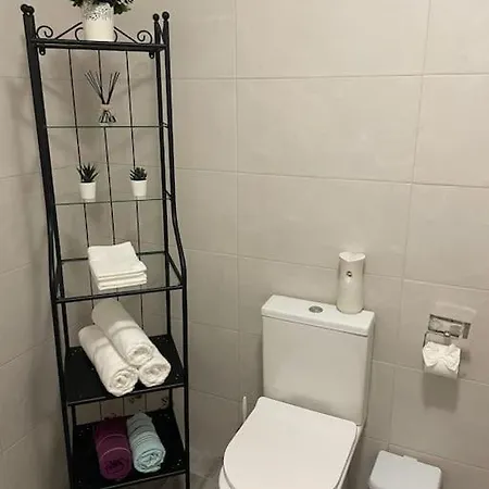 Golden Breeze Holidays Apartament *