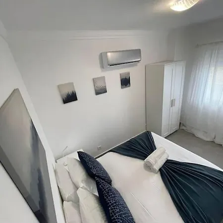 Διαμέρισμα Golden Breeze Holidays Σάγκρες