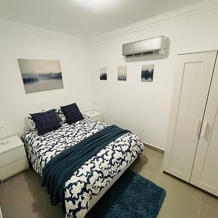 Golden Breeze Holidays サグレス